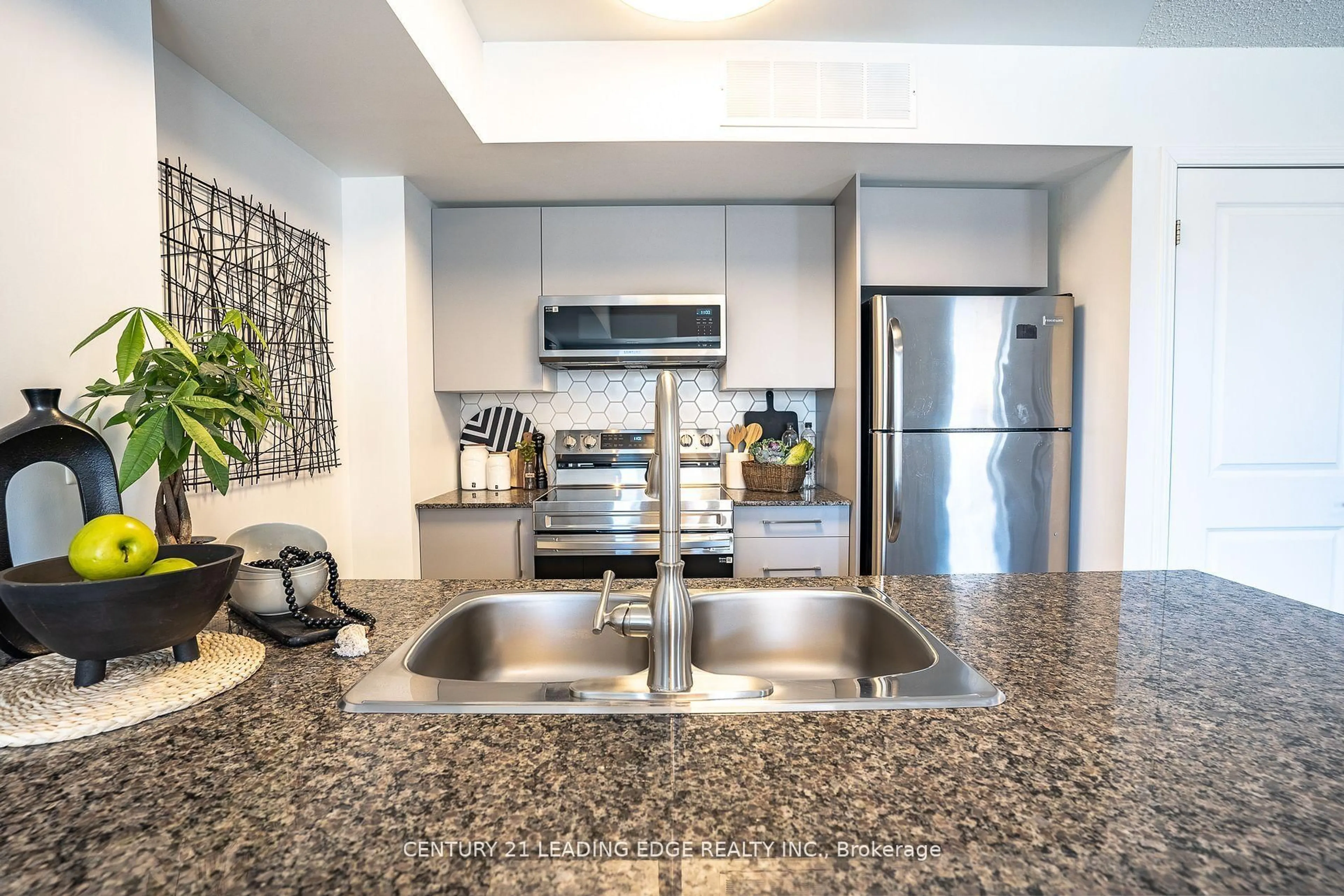 Unknown for 15 Foundry Ave #202, Toronto Ontario M6H 4H2