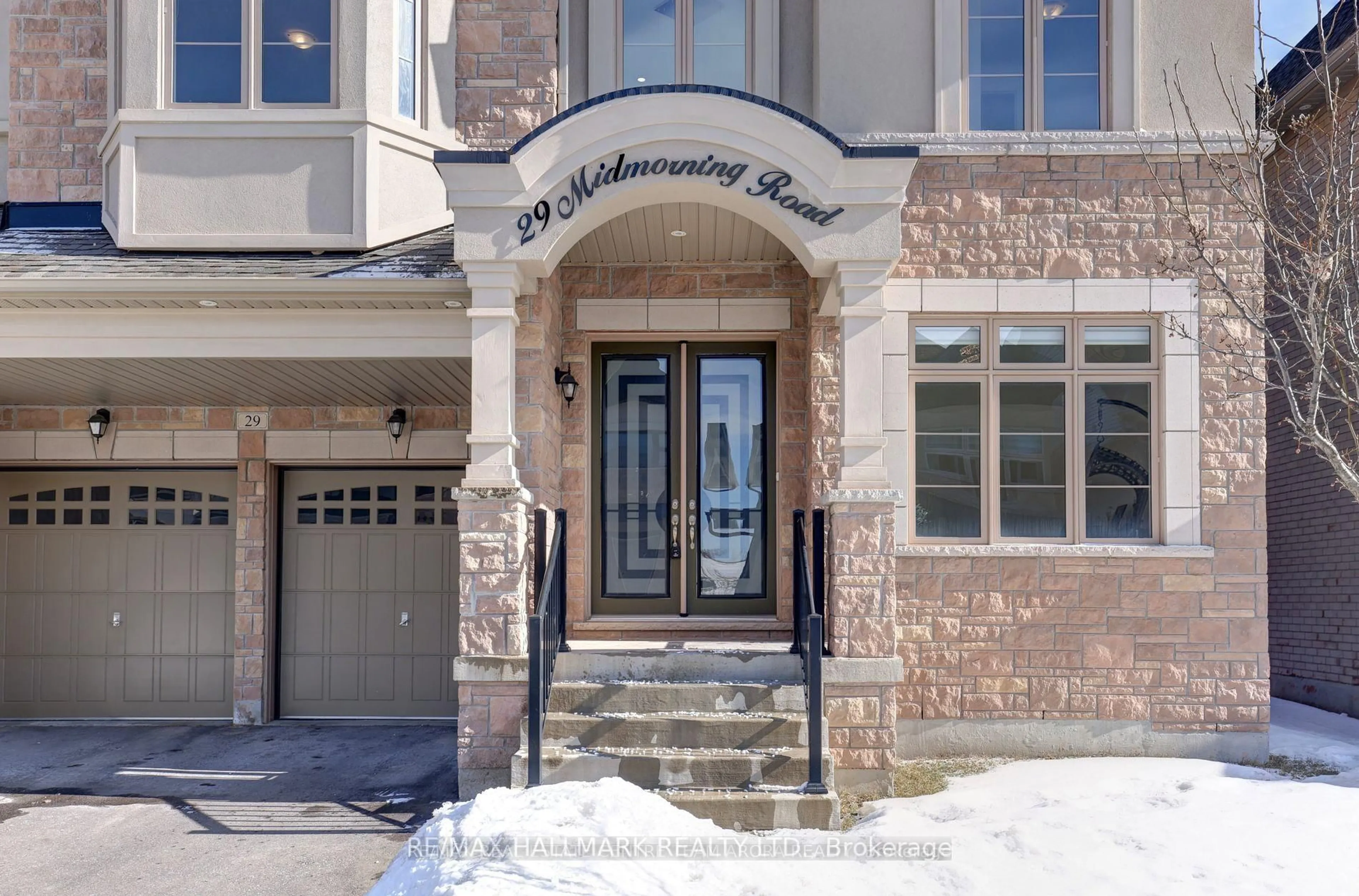 Indoor entryway for 29 Midmorning Rd, Brampton Ontario L6X 5R5