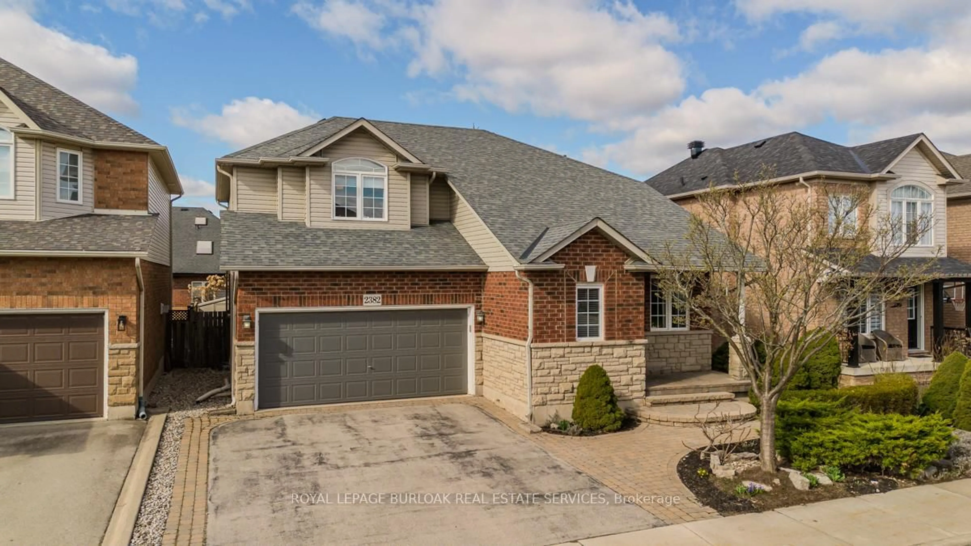 Home with brick exterior material, street for 2382 Emerson Dr, Burlington Ontario L7L 7G6