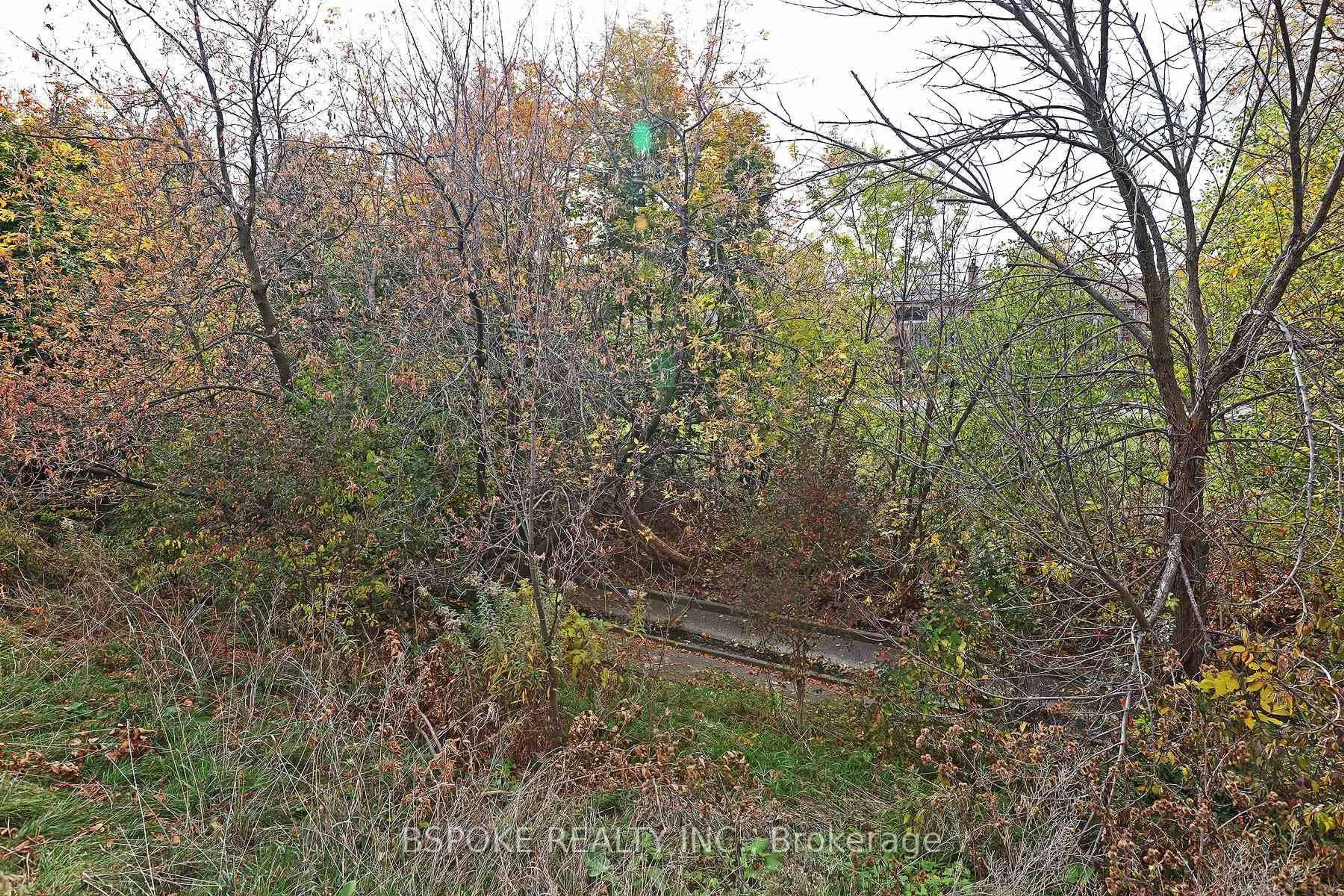 Blurry image for 191 Avondale Blvd, Brampton Ontario L6T 1J1