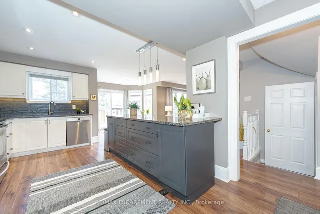Additional property image - 2485 Newport St