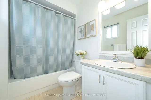 Additional property image - 2485 Newport St