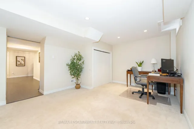 Additional property image - 2485 Newport St