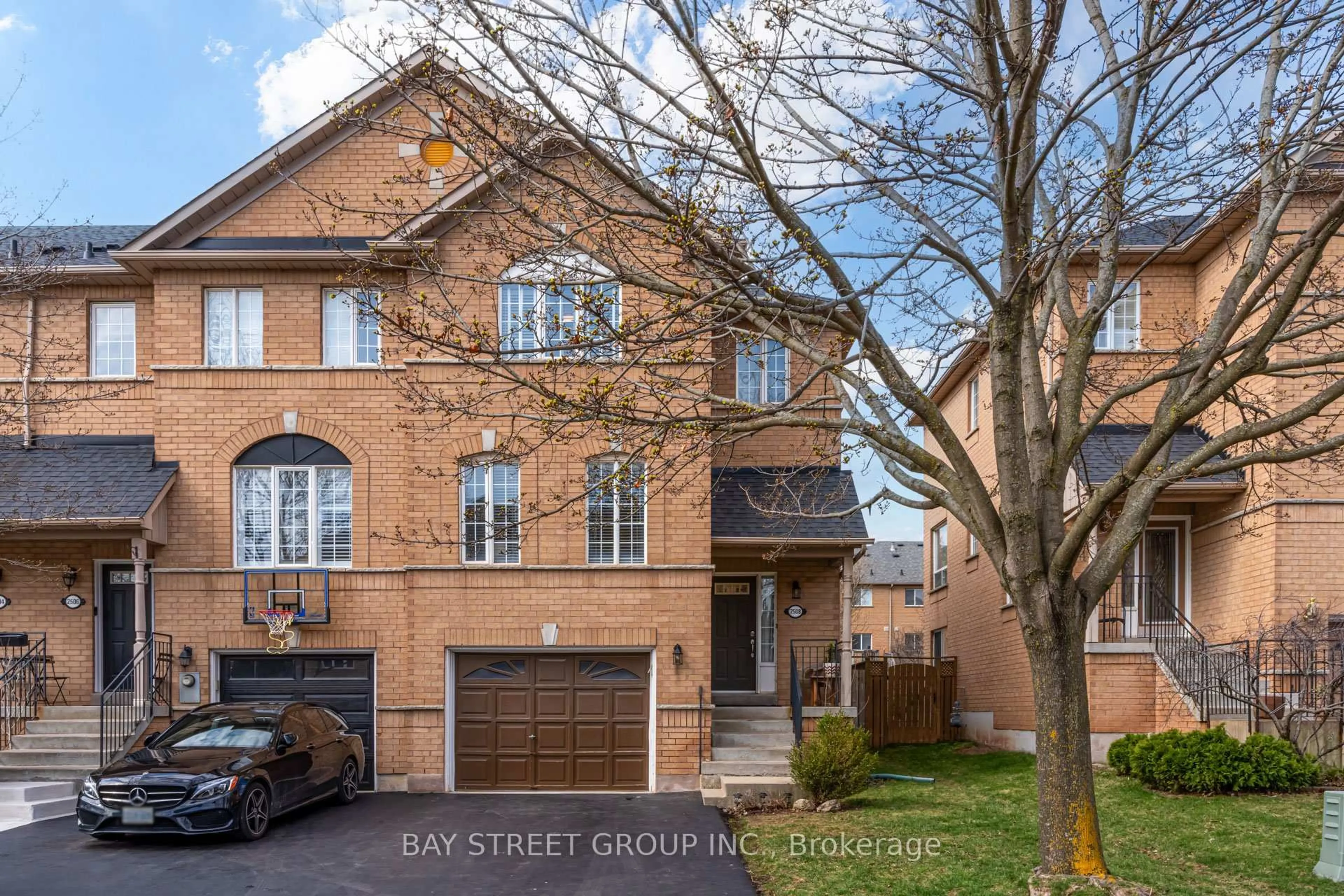 Home with brick exterior material, street for 2508 Gill Cres, Oakville Ontario L6H 6R8