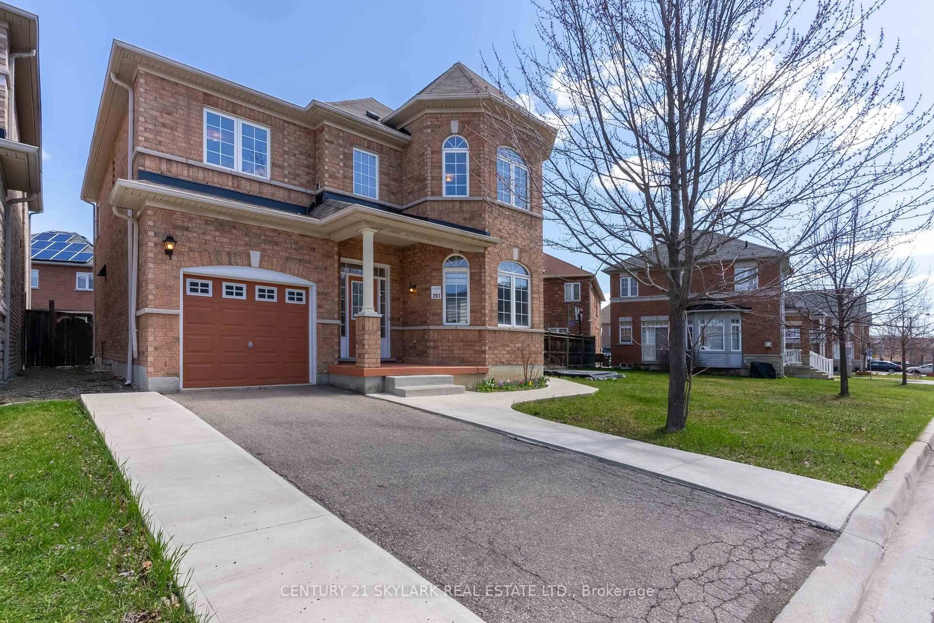 Home with brick exterior material, street for 13 Ledgerock Rd, Brampton Ontario L6P 2L8