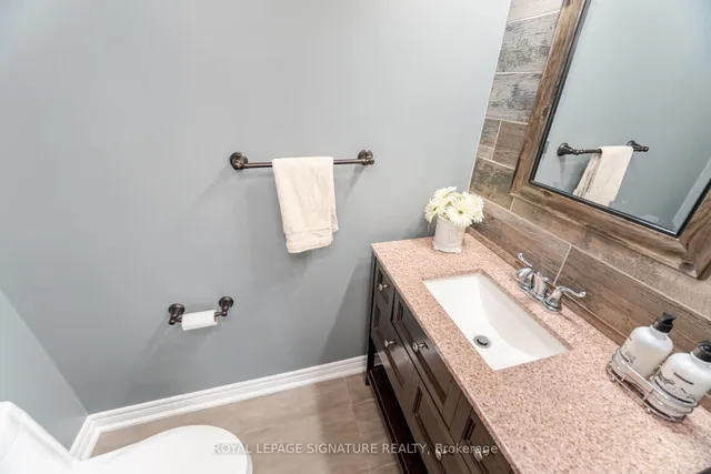 Additional property image - 81 Farthingale Cres