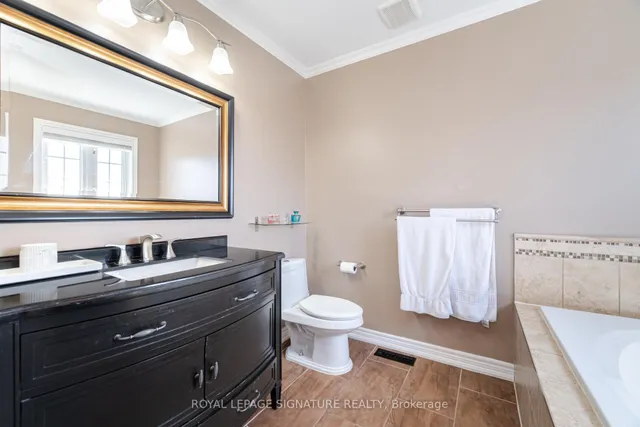 Additional property image - 81 Farthingale Cres