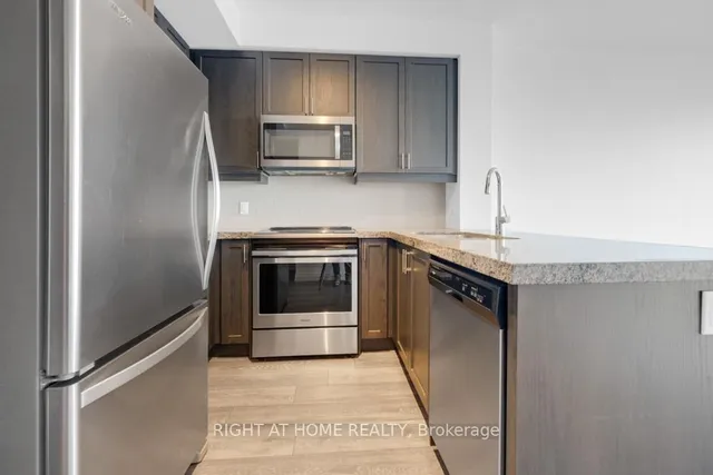 Additional property image - 1050 Main St Unit 312