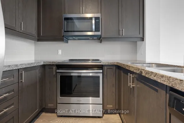 Additional property image - 1050 Main St Unit 312