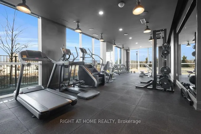 Additional property image - 1050 Main St Unit 312