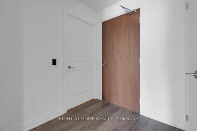 Additional property image - 1050 Main St Unit 312
