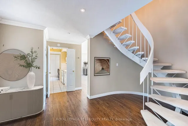 Additional property image - 1333 Bloor St Unit PH11