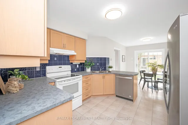 Additional property image - 4275 Millcroft Park Dr Unit 10