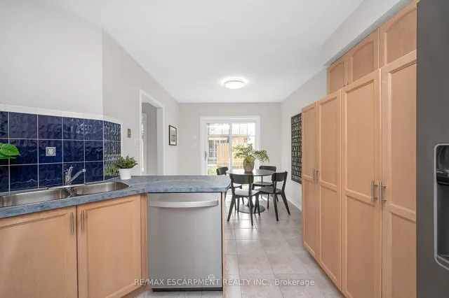 Additional property image - 4275 Millcroft Park Dr Unit 10