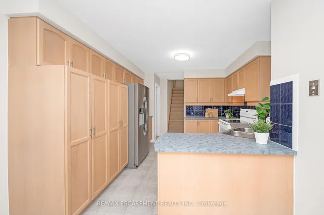 Additional property image - 4275 Millcroft Park Dr Unit 10