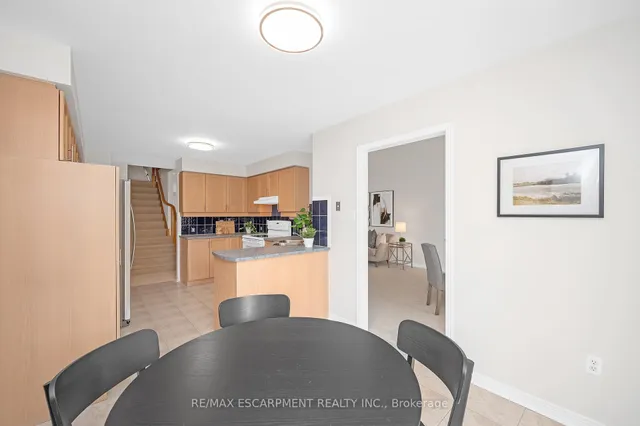 Additional property image - 4275 Millcroft Park Dr Unit 10