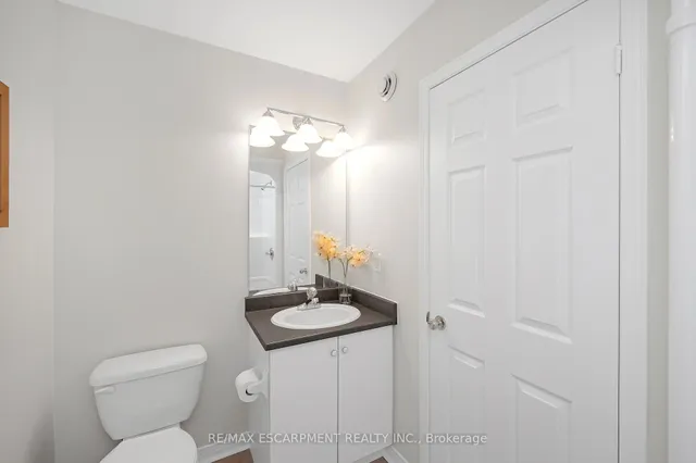 Additional property image - 4275 Millcroft Park Dr Unit 10