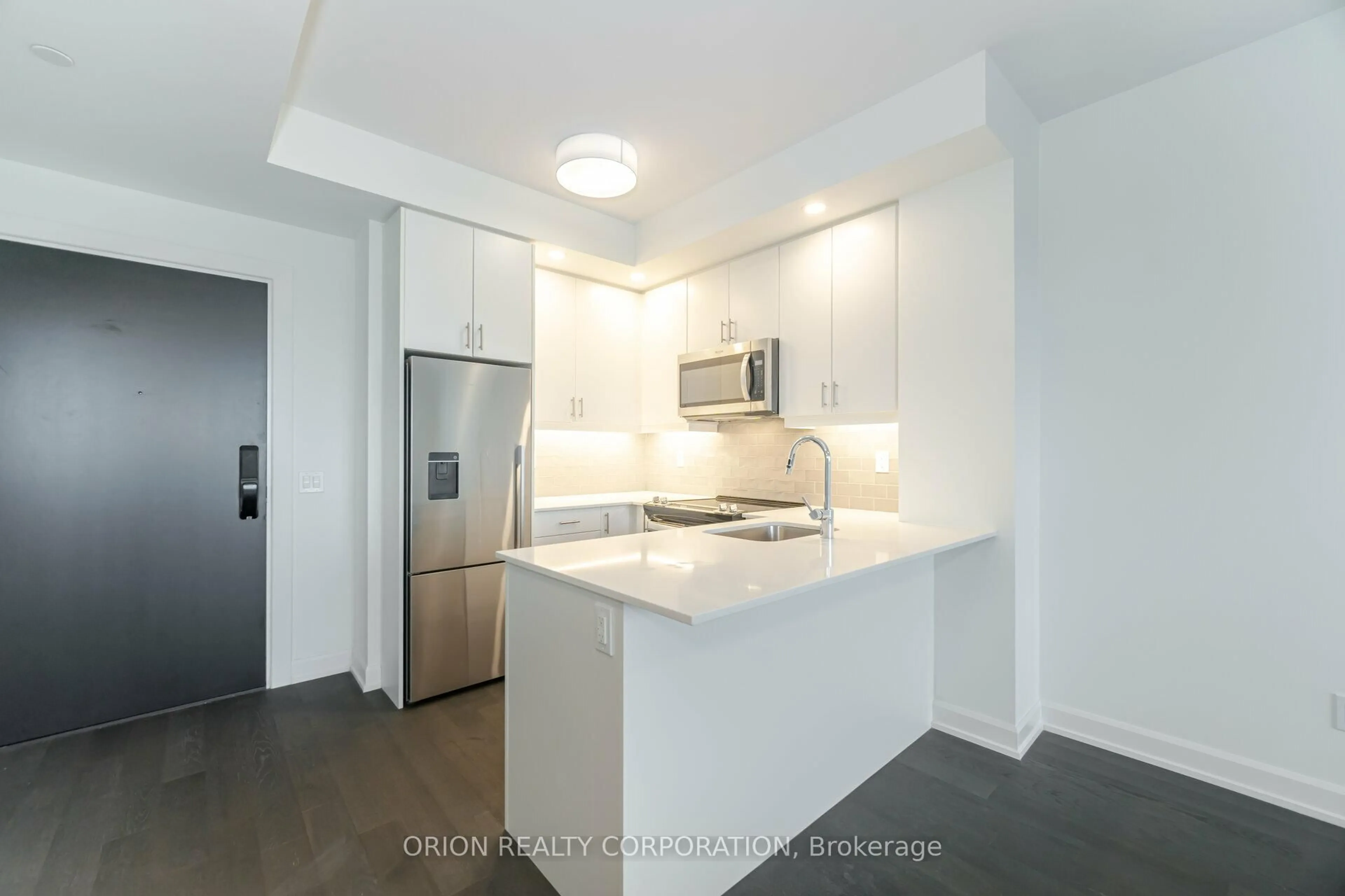 Standard kitchen, unknown for 3220 William Coltson Ave #808, Oakville Ontario L6H 7X9
