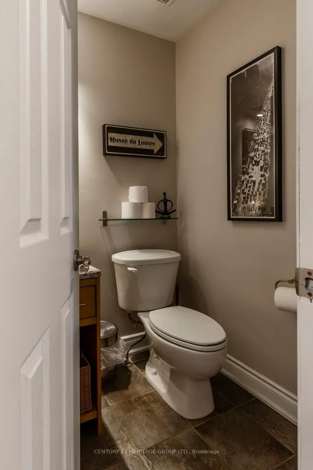 Additional property image - 2202 PEMBROKE Crt