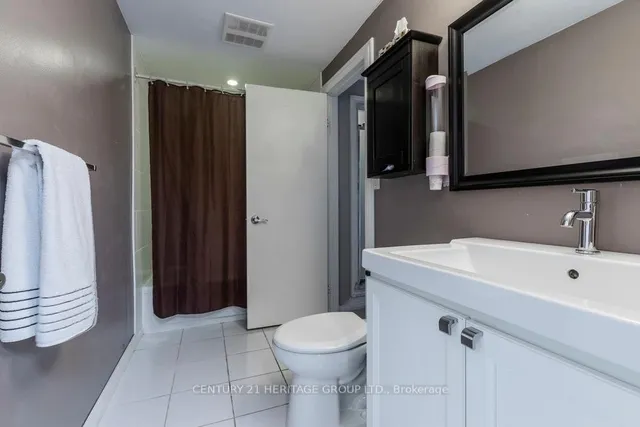Additional property image - 2202 PEMBROKE Crt