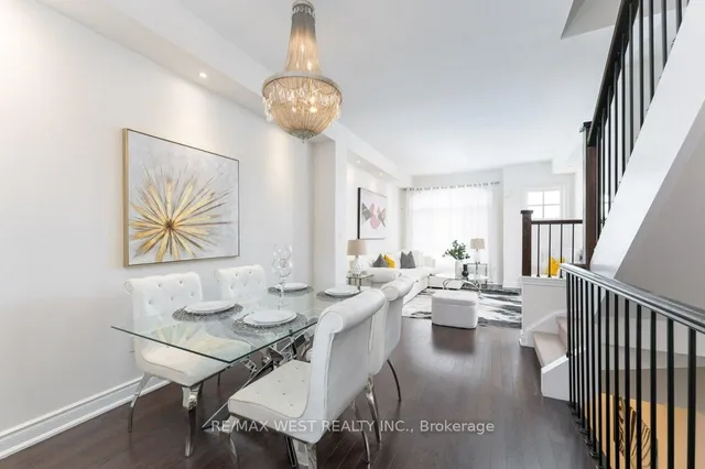 Additional property image - 2172 Trafalgar Rd Unit 19