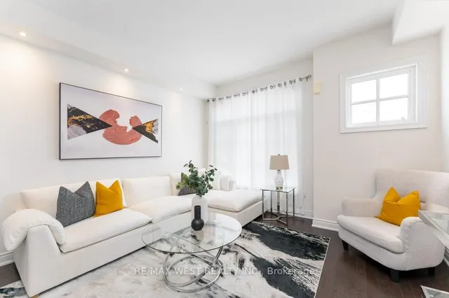 Additional property image - 2172 Trafalgar Rd Unit 19
