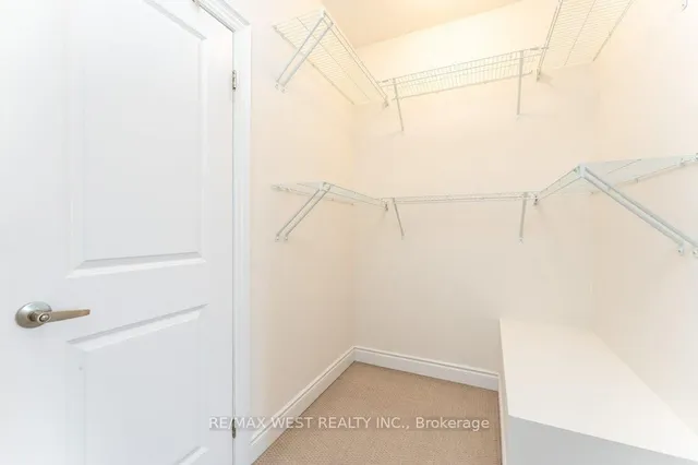 Additional property image - 2172 Trafalgar Rd Unit 19