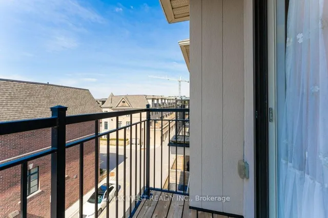 Additional property image - 2172 Trafalgar Rd Unit 19