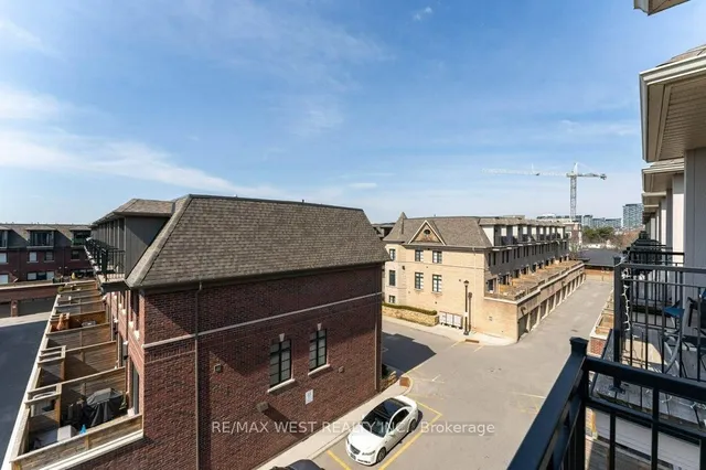 Additional property image - 2172 Trafalgar Rd Unit 19