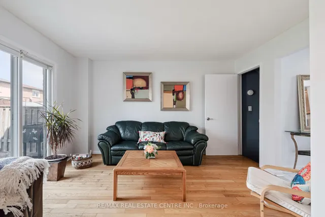 Additional image 19 of 53 Martindale Cres
