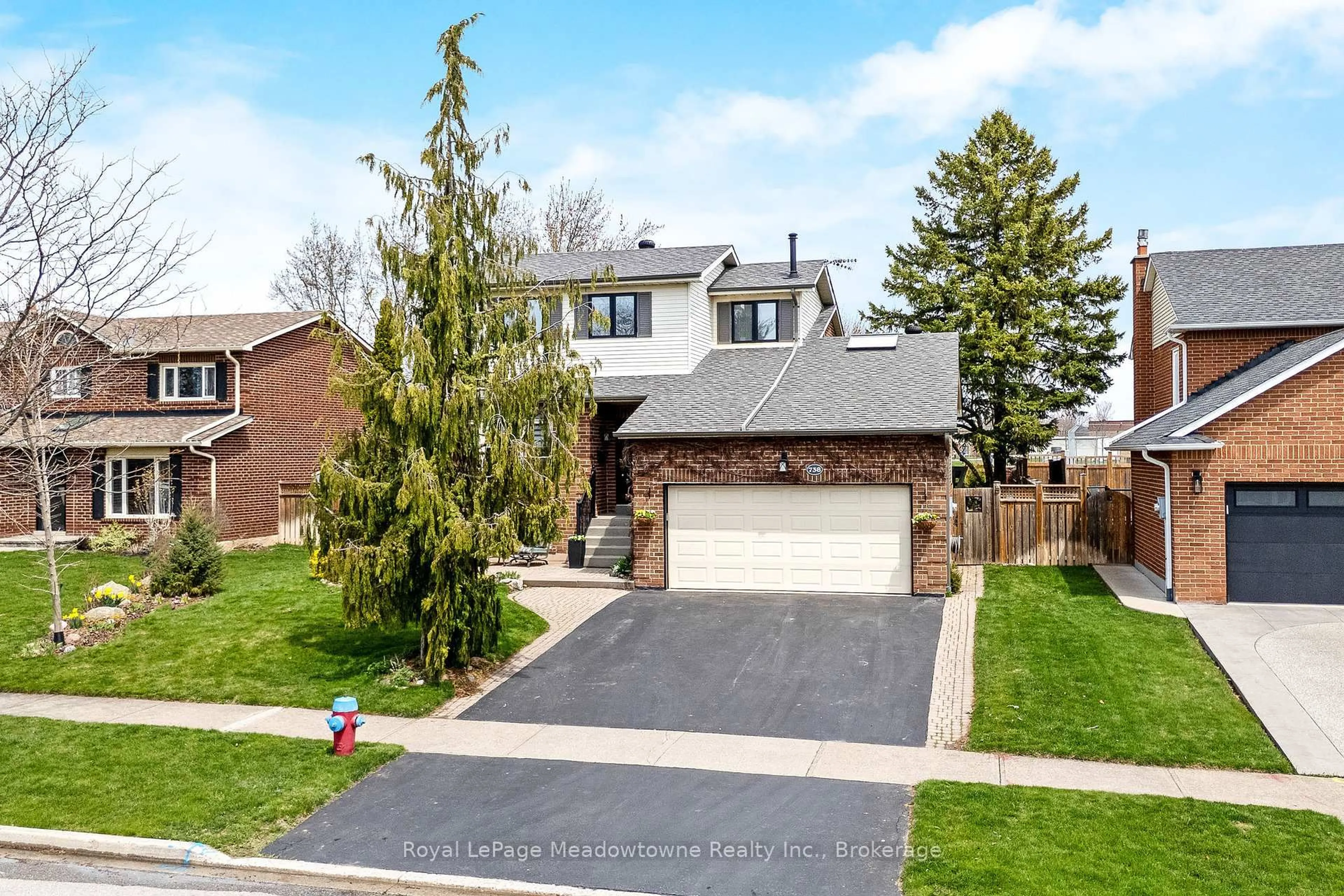 Home with brick exterior material, street for 738 Robertson Cres, Milton Ontario L9T 4W4