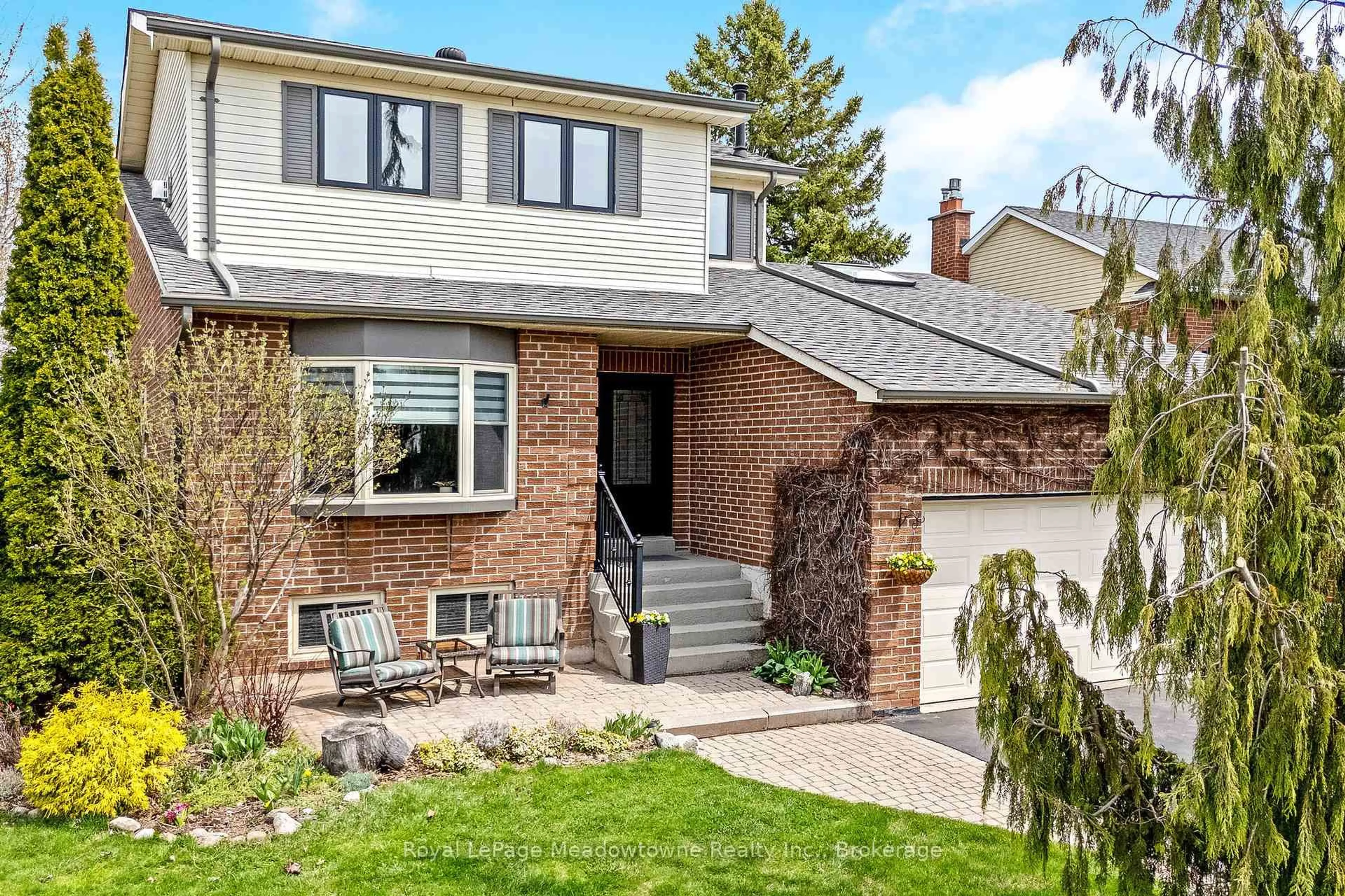 Home with brick exterior material, street for 738 Robertson Cres, Milton Ontario L9T 4W4