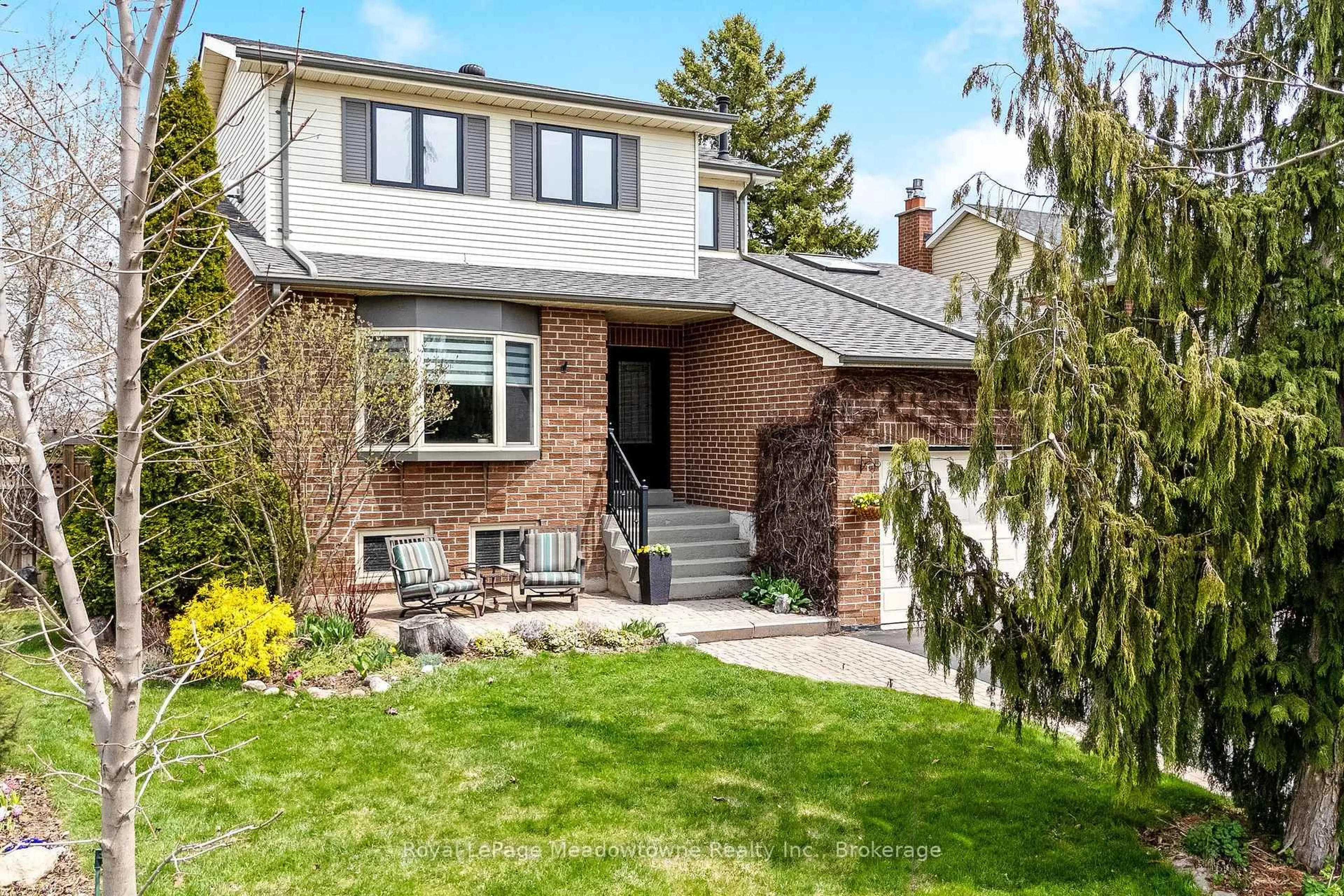 Home with brick exterior material, street for 738 Robertson Cres, Milton Ontario L9T 4W4