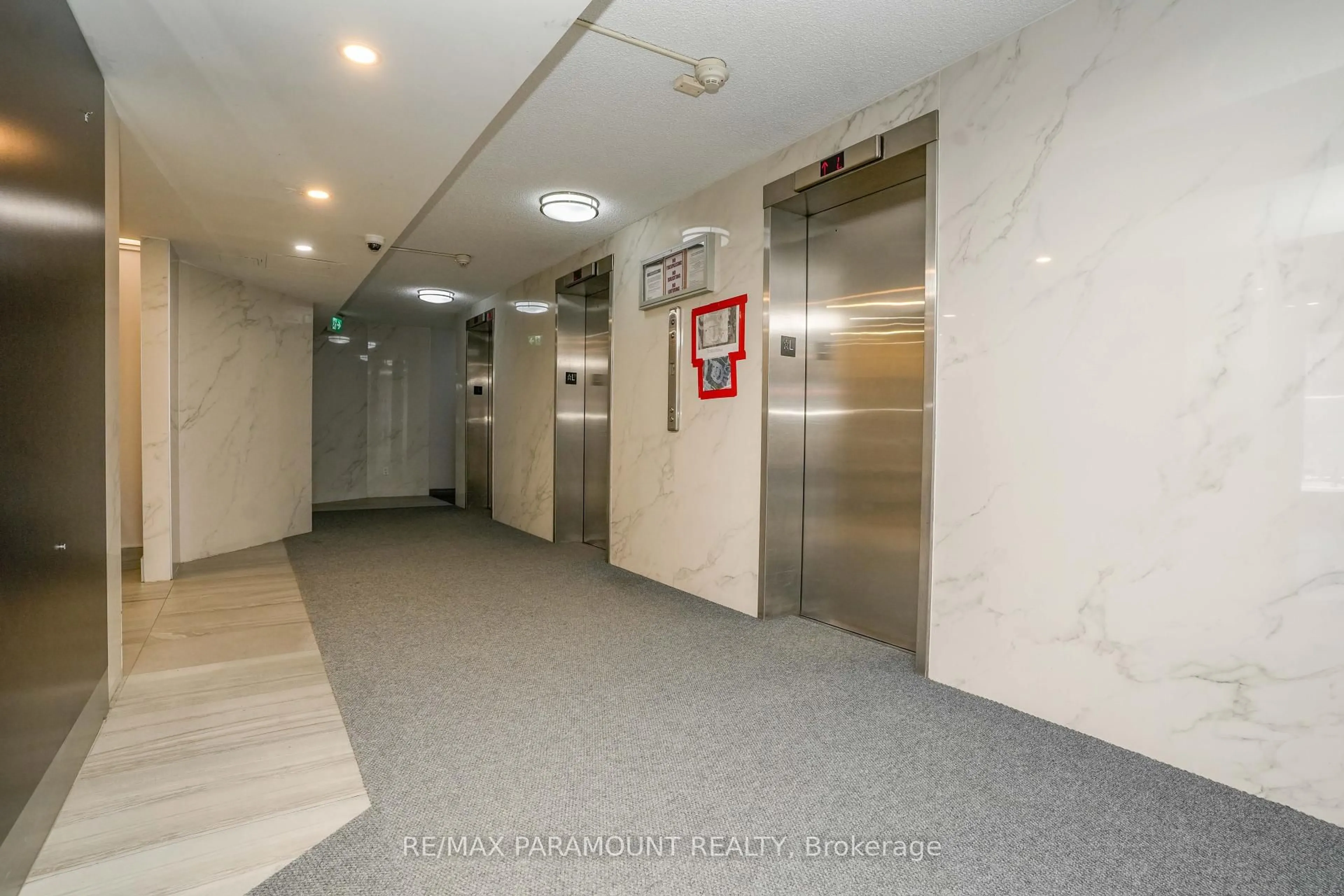 Indoor foyer for 234 Albion Rd #610, Toronto Ontario M9W 6A5