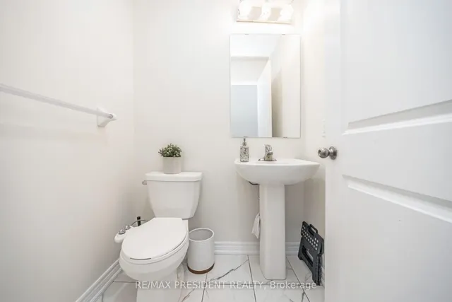 Additional image 30 of 25 Adventura Rd