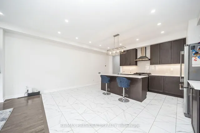 Additional image 25 of 25 Adventura Rd