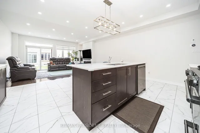 Additional image 24 of 25 Adventura Rd
