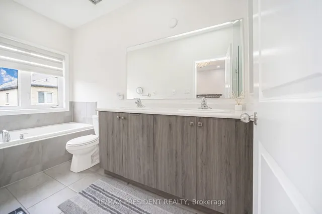 Additional image 12 of 25 Adventura Rd