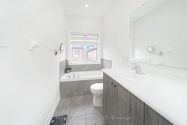 Additional image 11 of 25 Adventura Rd