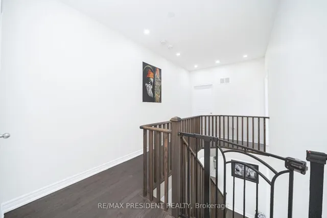 Additional image 8 of 25 Adventura Rd