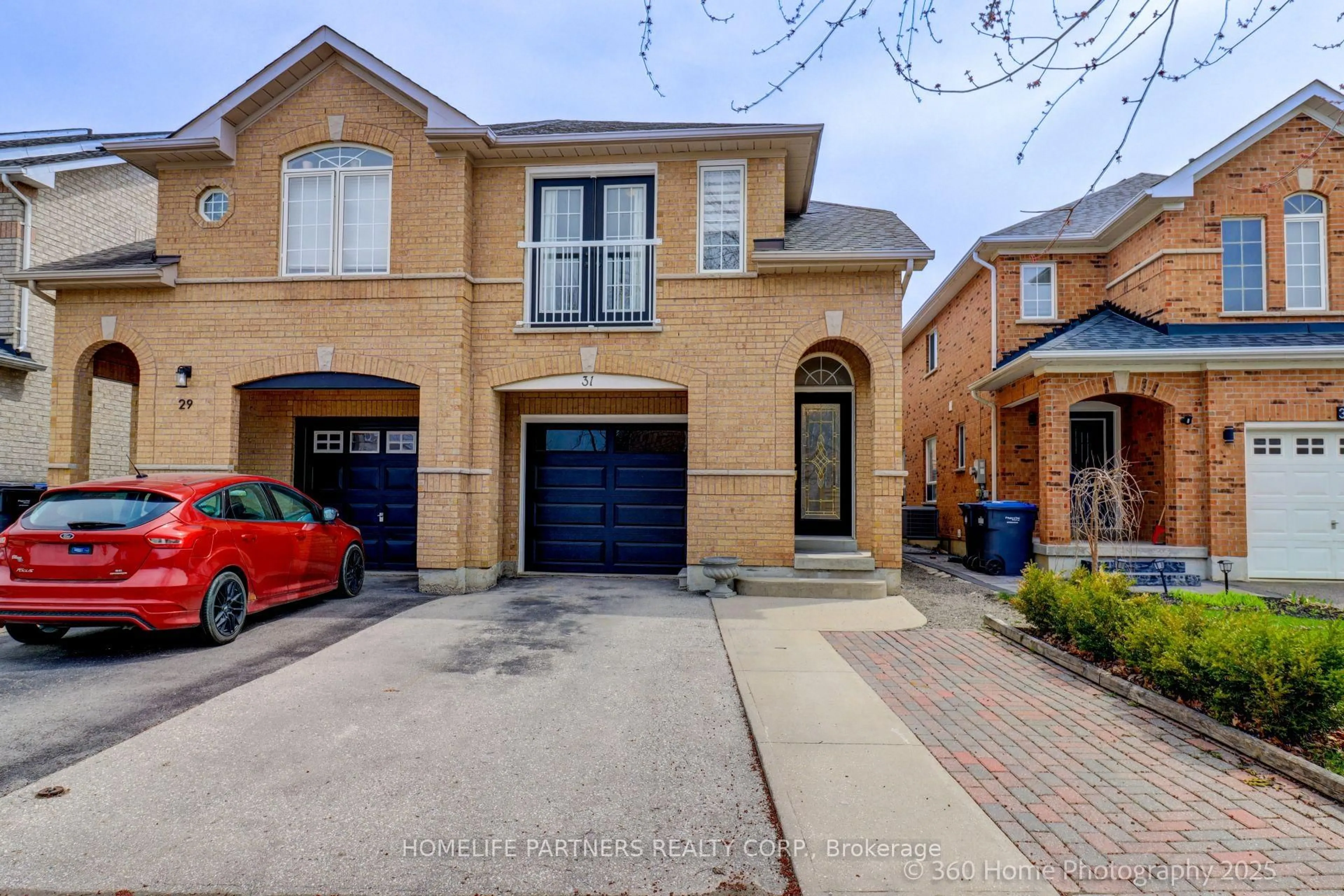 Home with brick exterior material, street for 31 Knoll Haven Circ, Caledon Ontario L7E 2V5