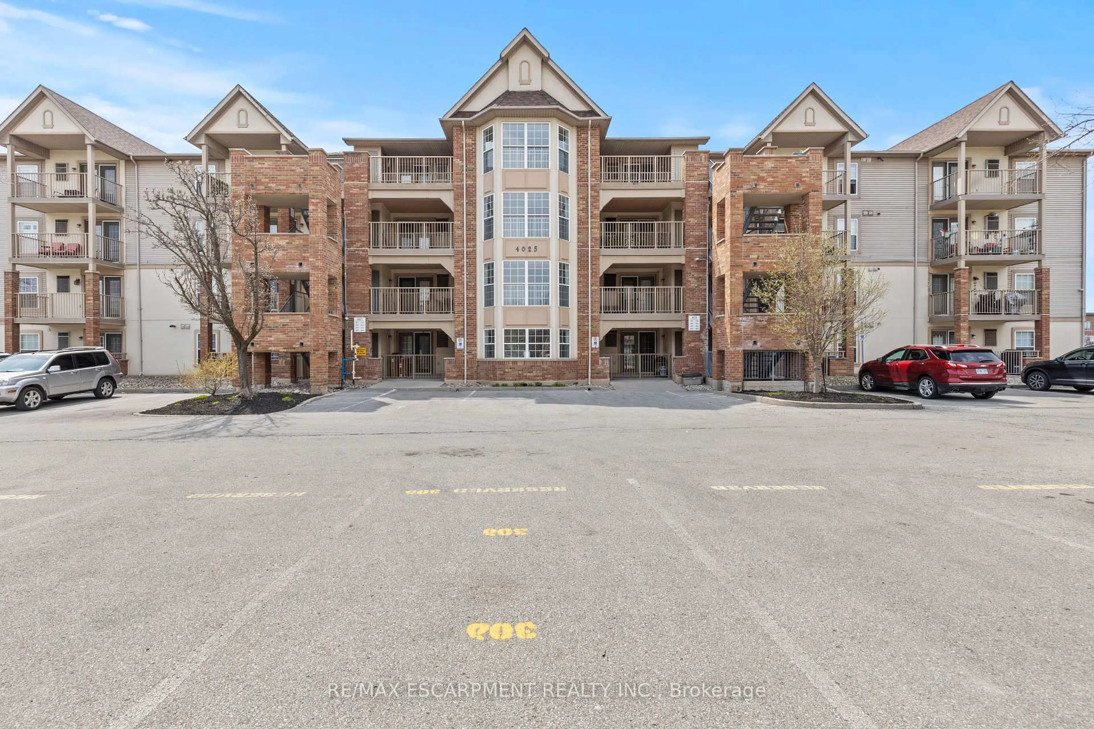 Unknown for 4025 Kilmer Dr #209, Burlington Ontario L7M 4M5