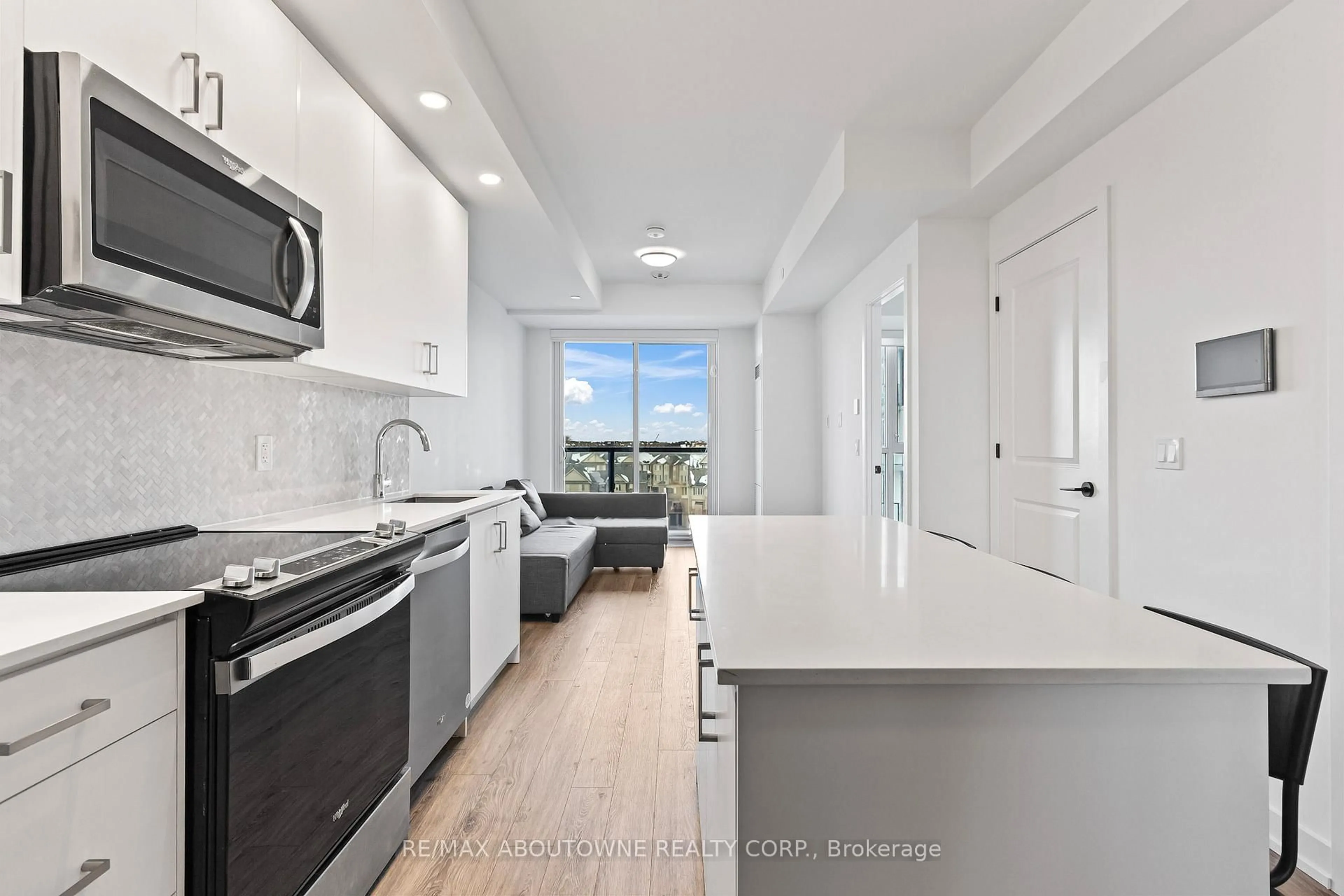 Open concept kitchen, unknown for 335 Wheat Boom Dr #618, Oakville Ontario L6H 7Y1