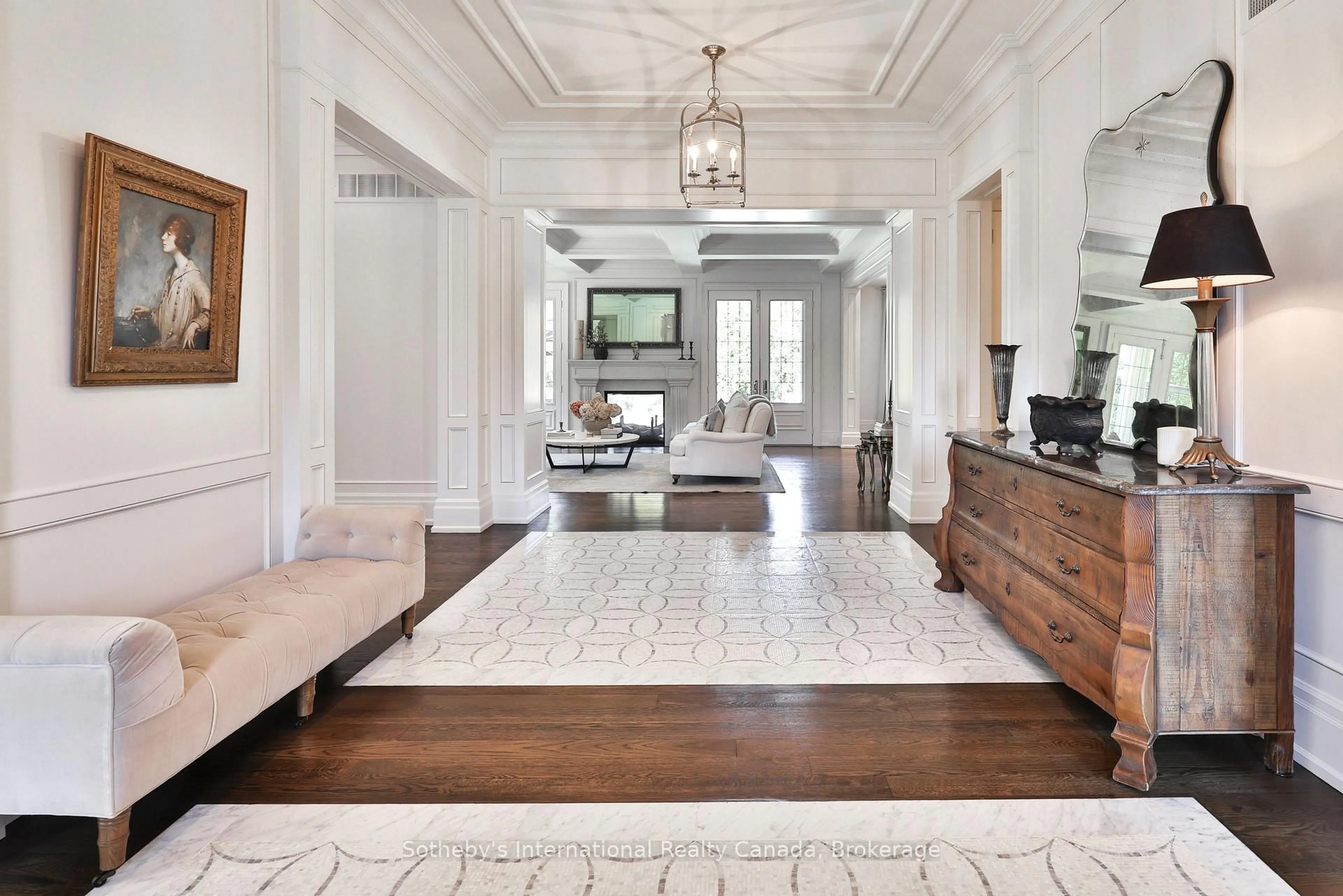 Indoor entryway for 1497 Lakeshore Rd, Oakville Ontario L6L 1G5