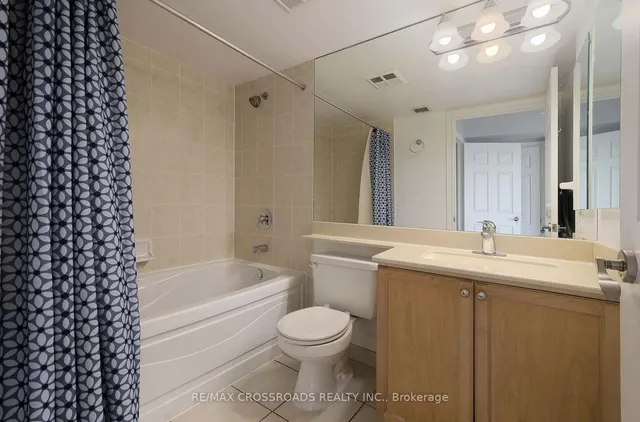 Additional property image - 5233 Dundas St Unit 528