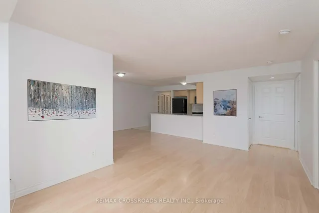 Additional property image - 5233 Dundas St Unit 528