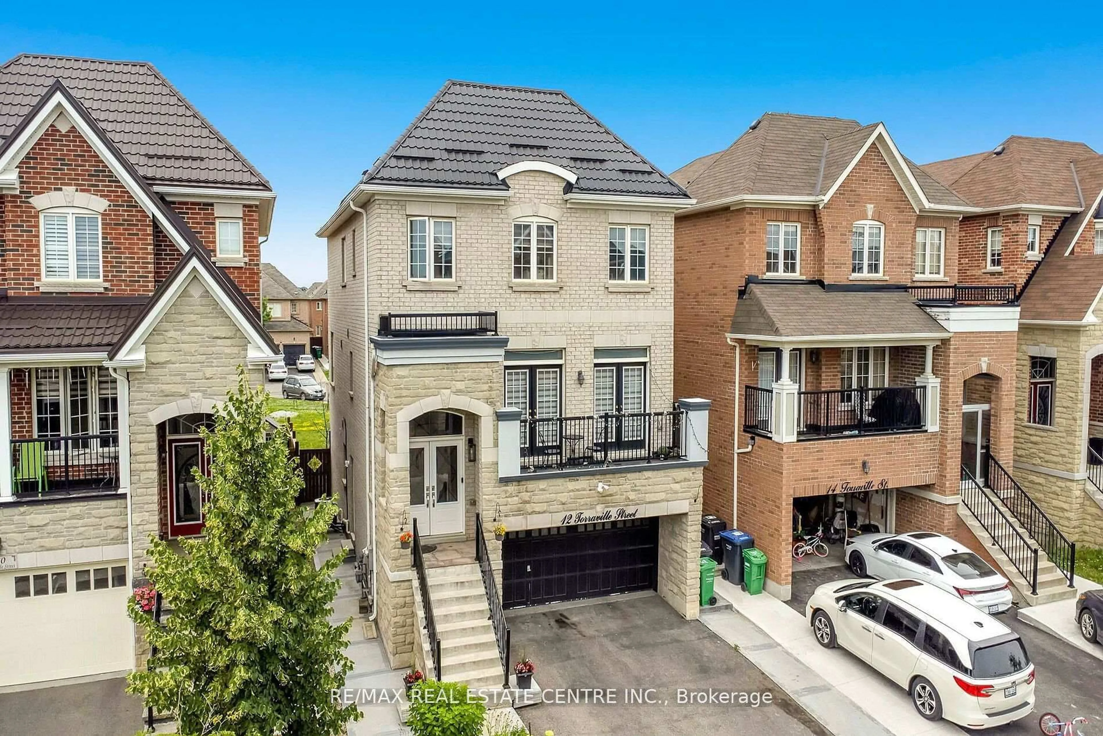 A pic from outside/outdoor area/front of a property/back of a property/a pic from drone, street for 12 Torraville St, Brampton Ontario L6R 0Y5