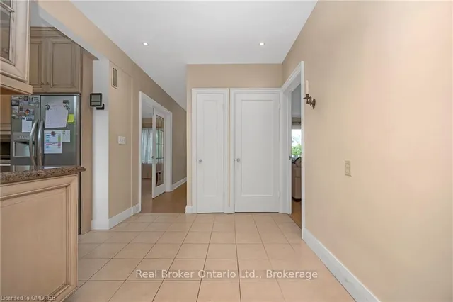 Additional property image - 2317 Lakeshore Rd