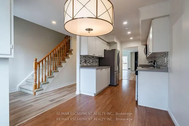 Additional property image - 2075 WALKERS Line Unit 246