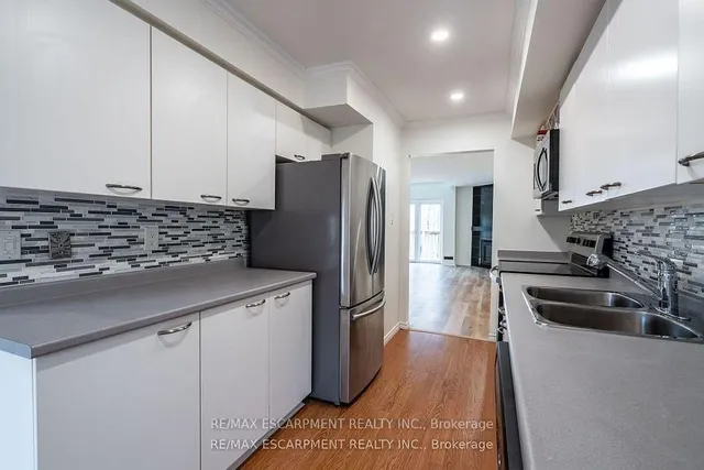 Additional property image - 2075 WALKERS Line Unit 246
